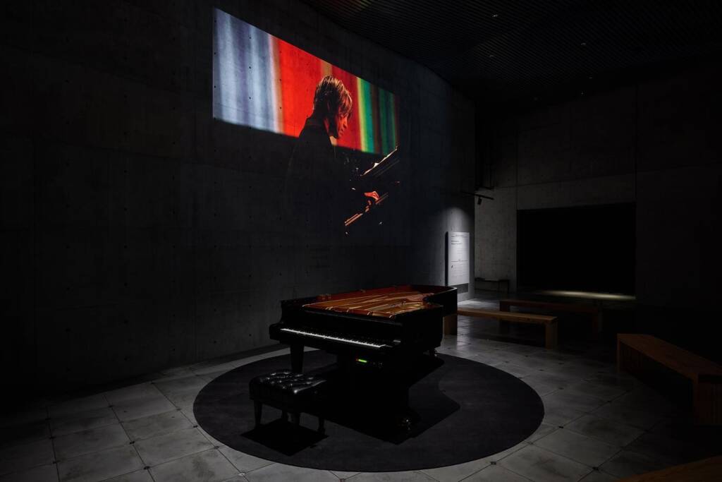 Ryuichi Sakamoto
mixed reality art