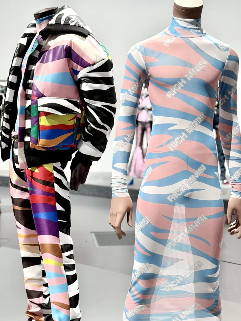 Paris Haute Couture Week
Haute Couture Week
Paris exhibitions