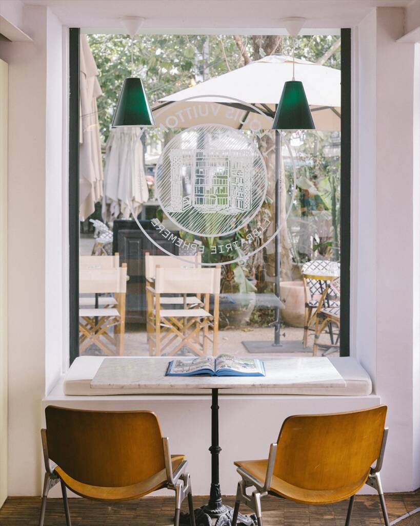 Louis Vuitton Librairie brings the spirit of travel and photography to Arles 1 Louis Vuitton Librairie
Louis Vuitton City Guide
