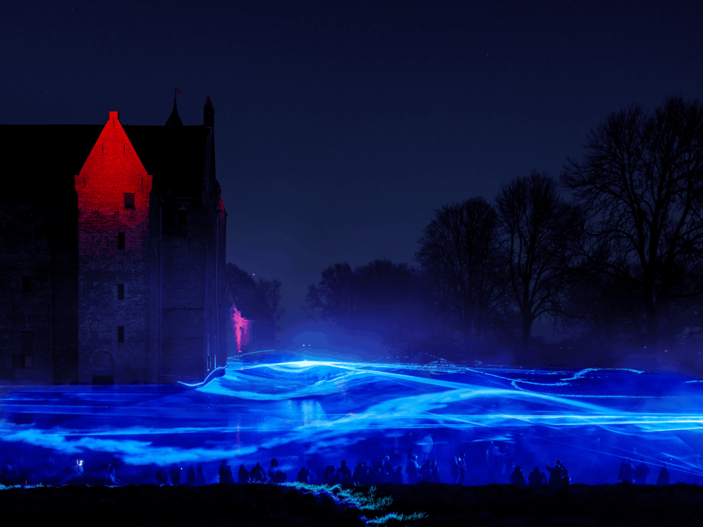 Daan Roosegaarde’s quiet campaign for a better world 3 Daan Roosegaarde
Landscapes of the future
environmental art
Smog Free Tower
environmental awareness