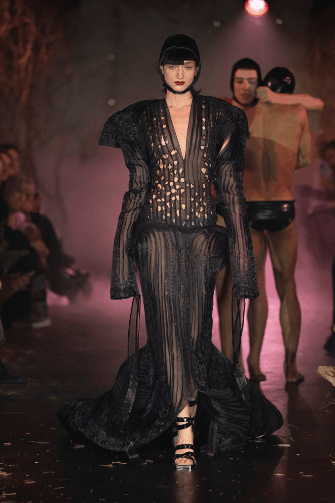 Maximilian Raynor
emerging fashion designers
deadstock fashion
independent fashion designer