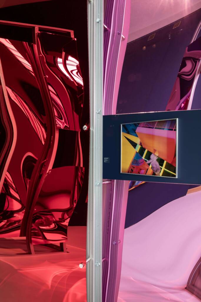 Barbara Kasten in Lithuania: Post-Abstraction and the art of making light visible 1 barbara kasten
barbara kasten photography
abstract photography