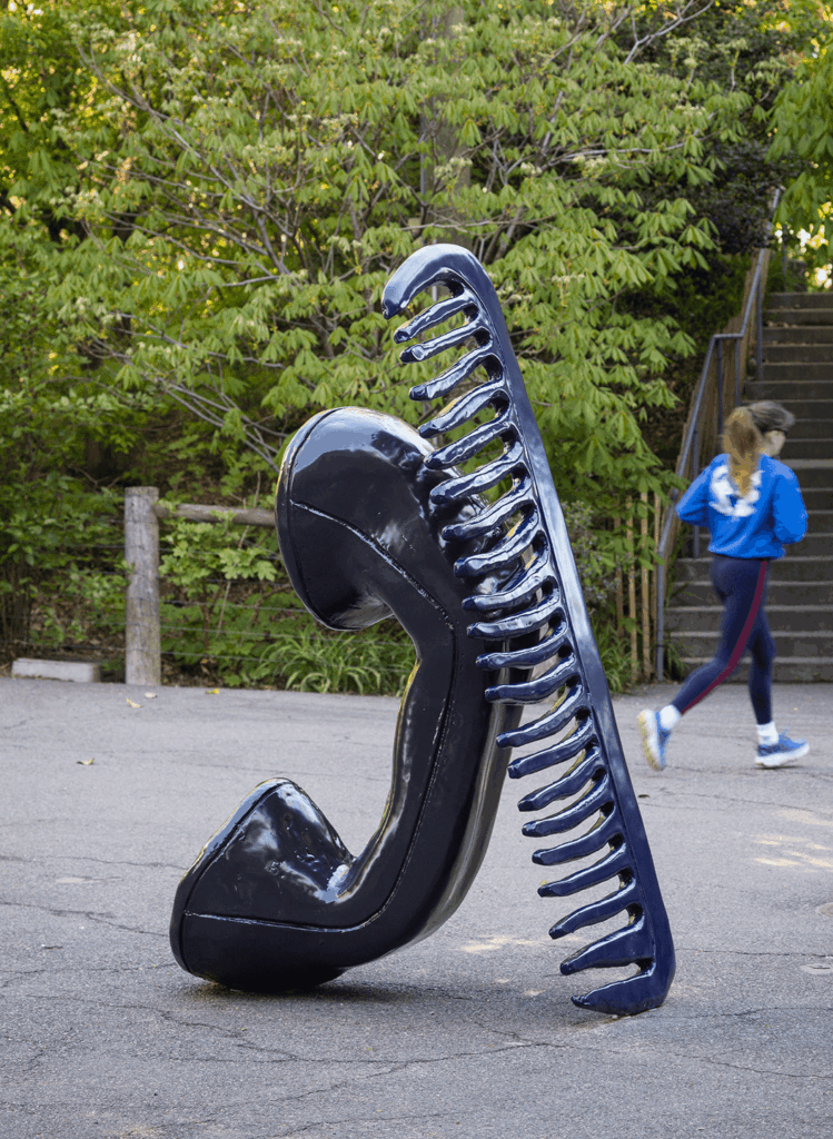Woody De Othello
spirituality in contemporary art
anthropomorphic sculpture
Coming Forth by Day