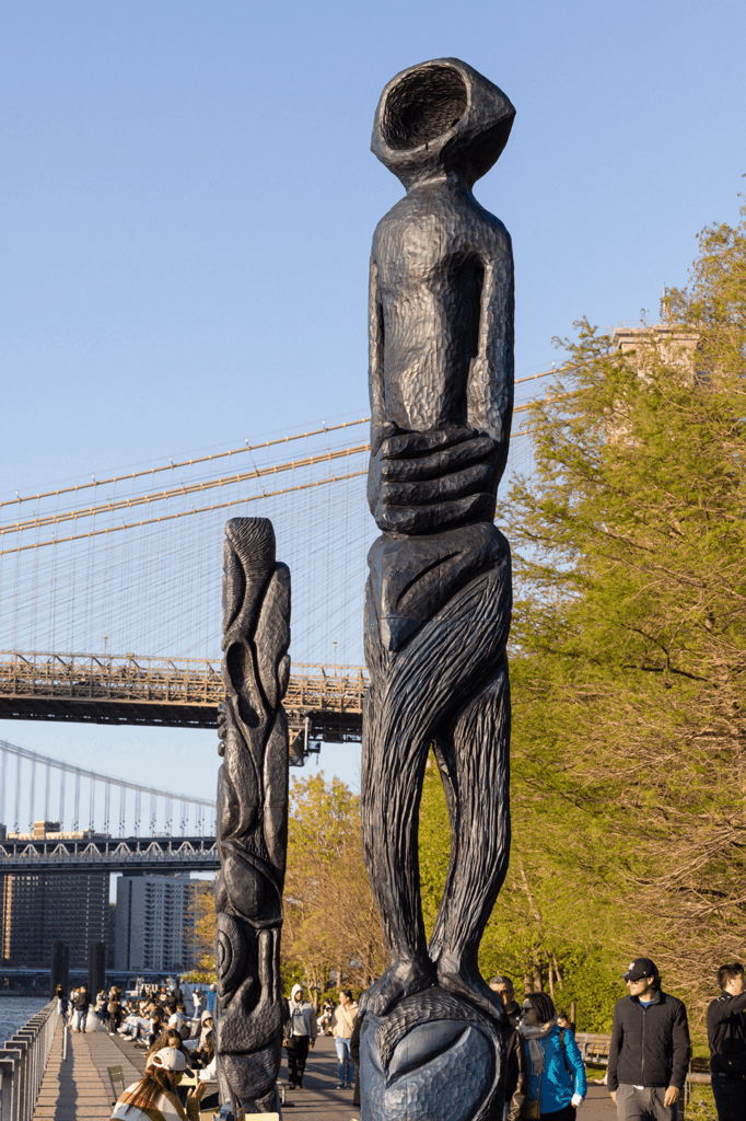Woody De Othello
spirituality in contemporary art
anthropomorphic sculpture
Coming Forth by Day