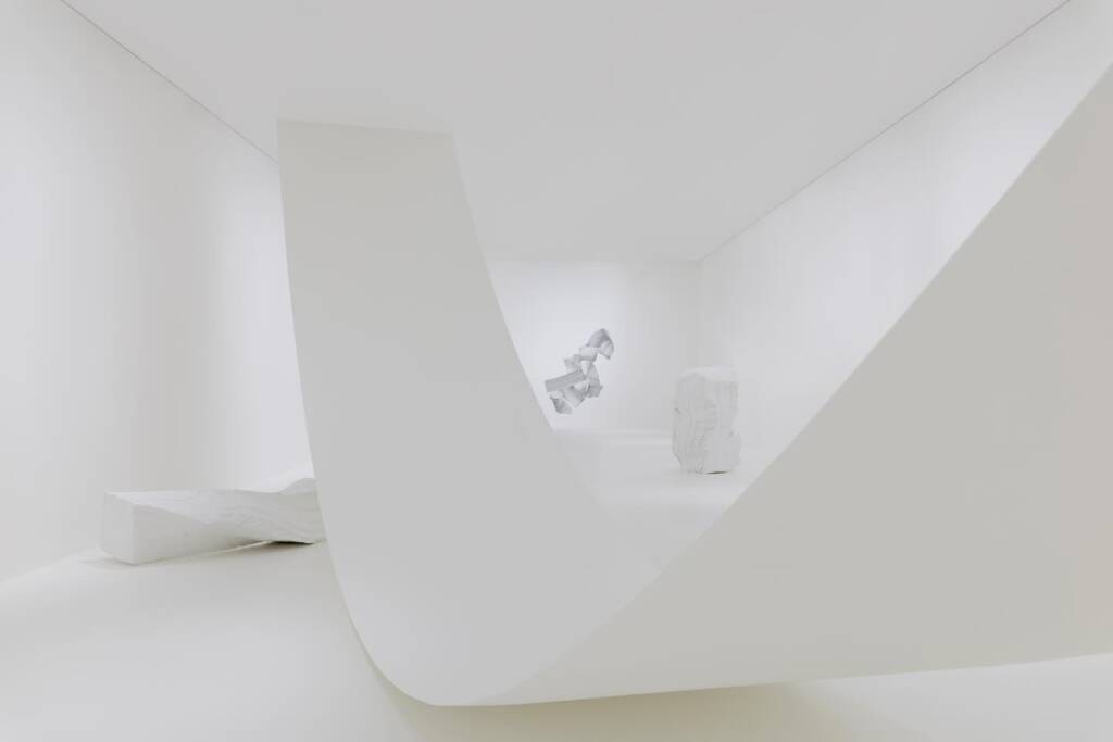 Lee Bae
charcoal as a medium
lee bae artist