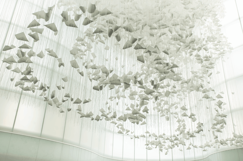 Chiharu Shiota brings a frozen moment of memory to life with ‘The Moment the Snow Melts’ 3 chiharu shiota
chiharu shiota art
immersive installation art