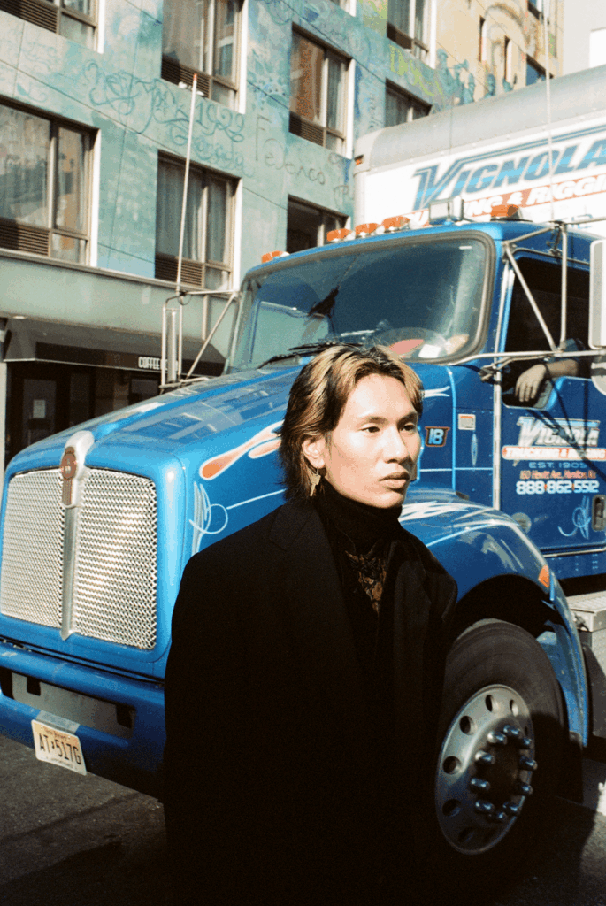 Jesper D. Lund’s ‘CANAL’ captures the quiet rhythms of New York’s Canal Street 3 Danish photographer
photobook
street photography