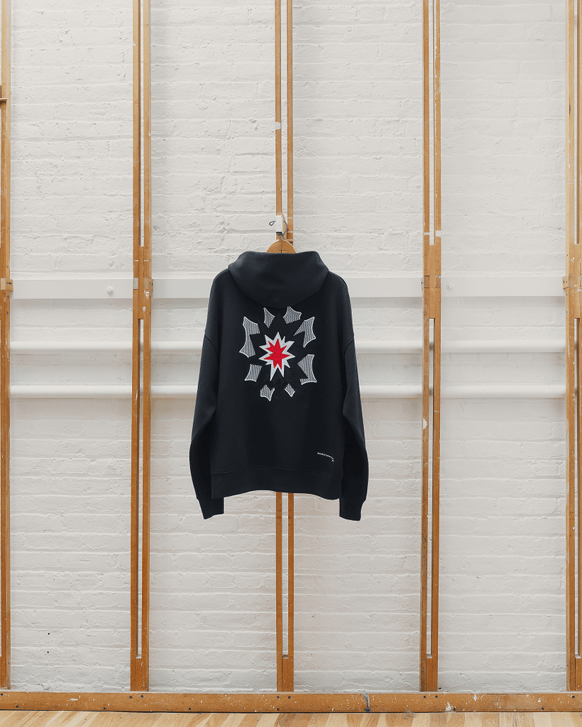 Whitney Museum x gap collaboration bridges Pop Art, American culture and Roy Lichtenstein’s legacy 7 Gap x Whitney Museum
american culture
Gap limited edition