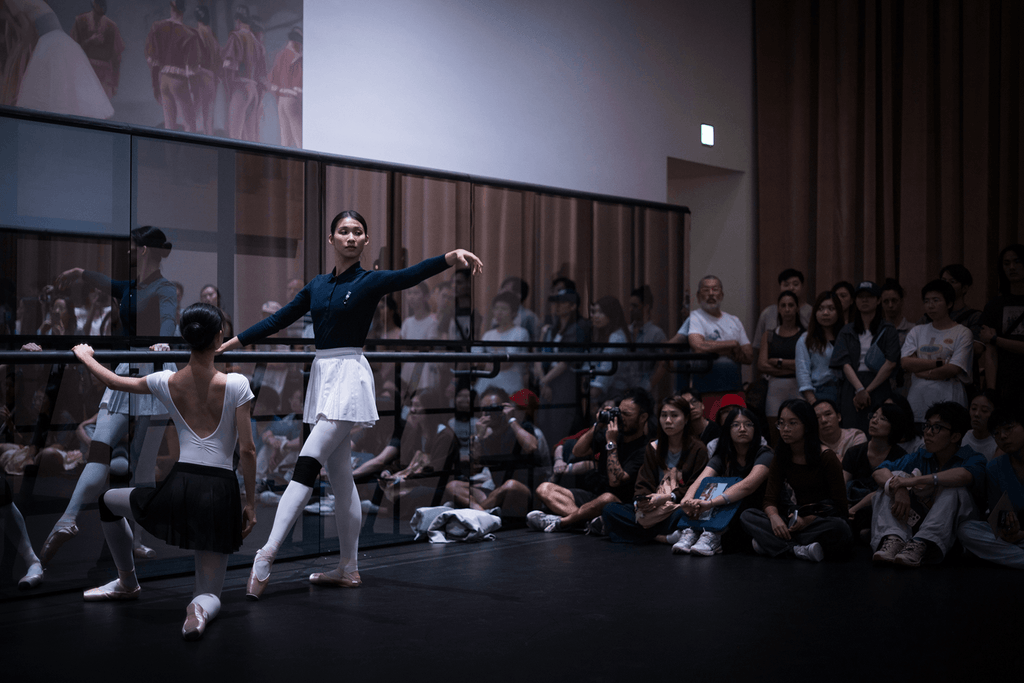 Anne Imhof’s House of Swans: ballet, power and female rebellion in Hong Kong 7 Anne Imhof
House of Swans
contemporary ballet