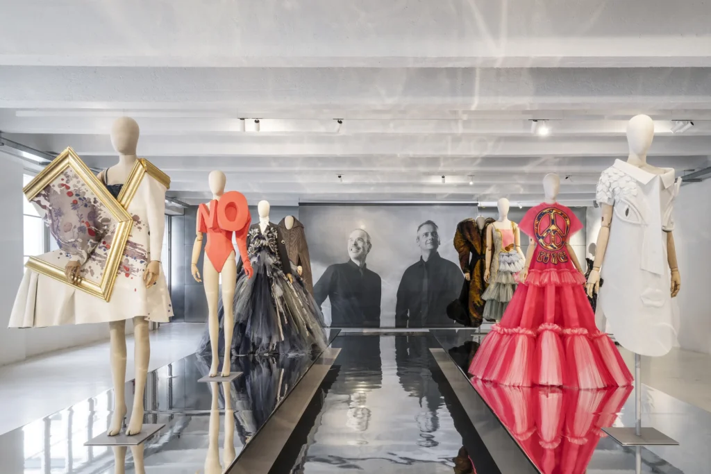 Home 11 Viktor&Rolf fashion exhibitions in Milan Alessio de Navasques