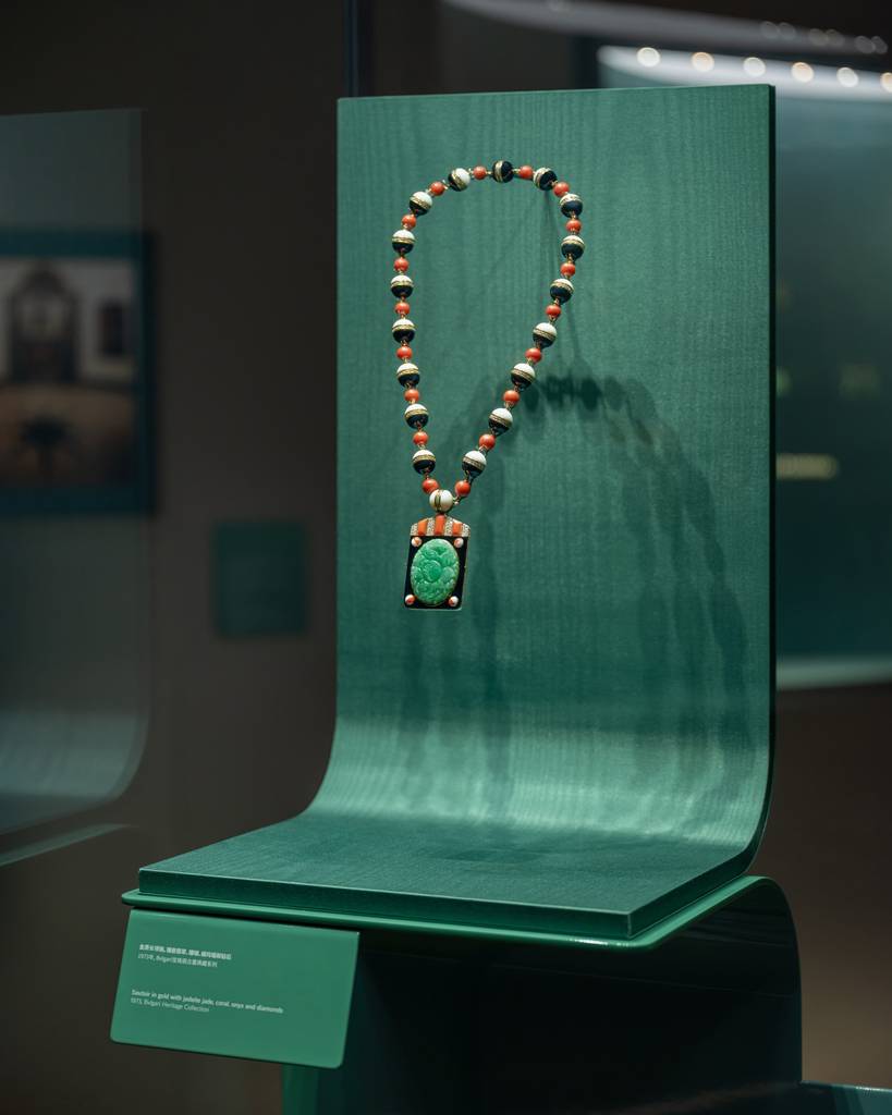 Bvlgari Kaleidos: the endless sparkle of high jewellery in a colour-obsessed exhibition 6 Bvlgari Kaleidos
jewellery exhibition
High Jeweler