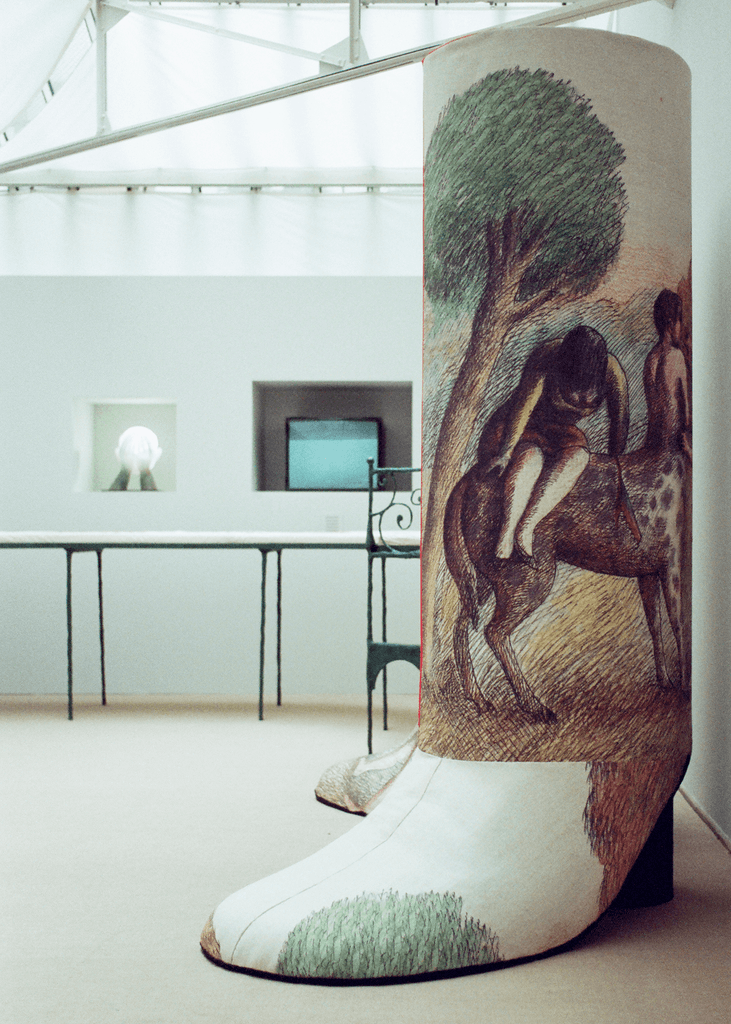 The freedom of dreams: LEMAIRE unveils a Roland Topor-inspired capsule collection and exhibition 4 Roland Topor
Sarah-Linh Tran