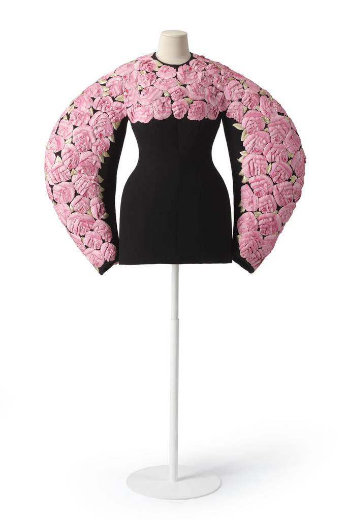 From thread to treasure: ‘Look! 40 Years of Fashion’ celebrates Parisian fashion heritage 1 40 Years of Fashion
fashion archives
couture techniques