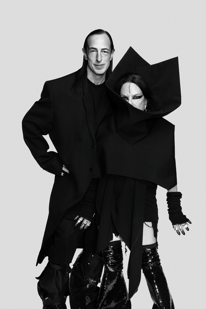 Five Easy Pieces: Rick Owens Furniture at Carpenters Paris 1 Rick Owens Furniture
Michèle Lamy
collectible design